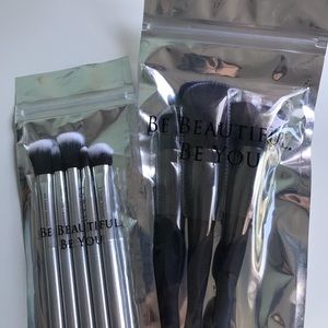 Farah makeup brushes